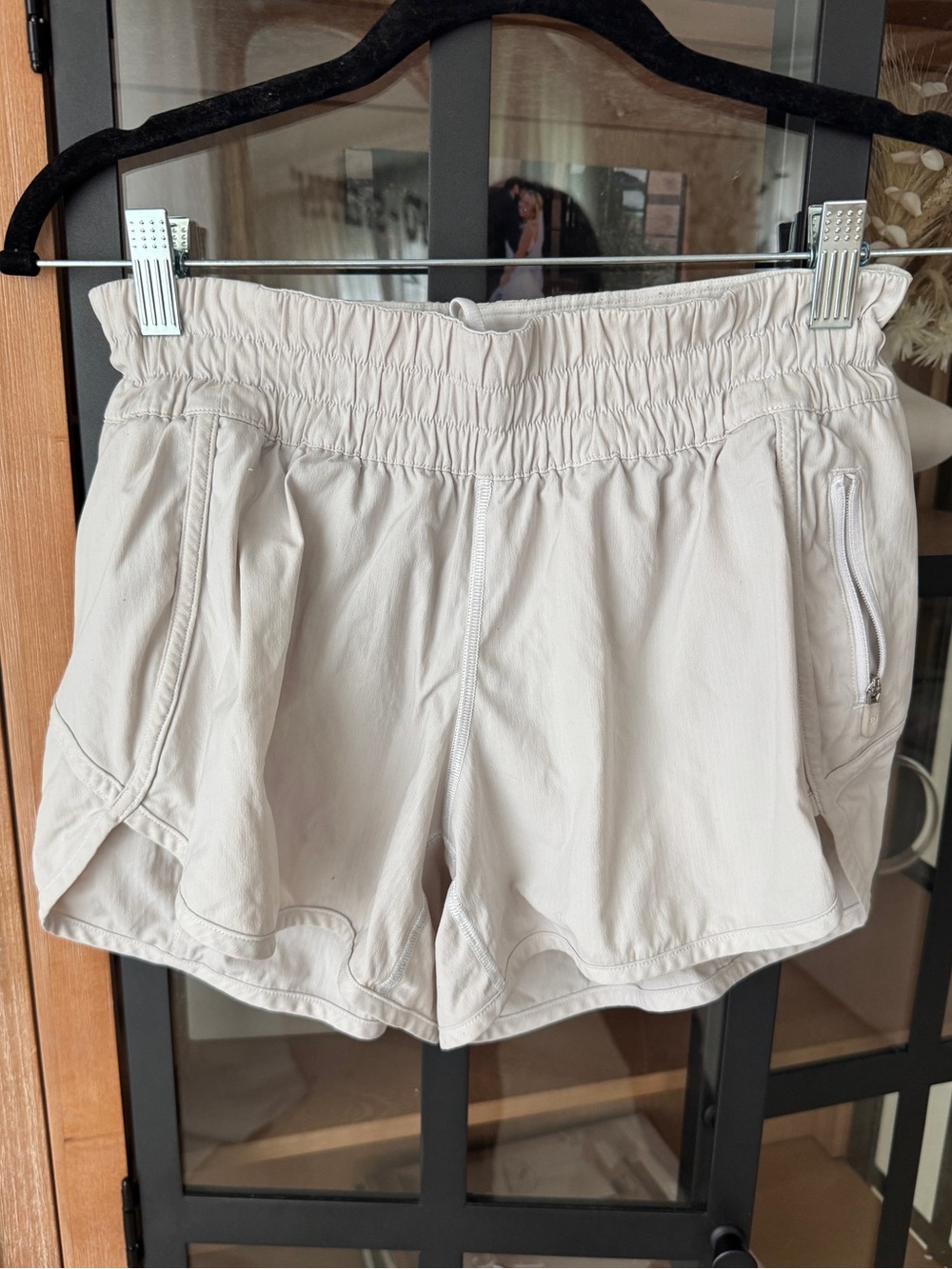 Lululemon Tracker Shorts running V 4" swift ultra lined zipper low rise - Picture 2 of 9